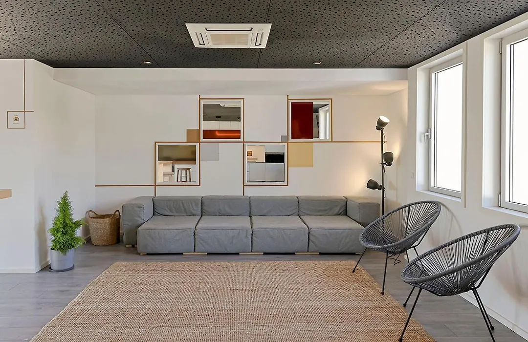 Uporto House Residence-1