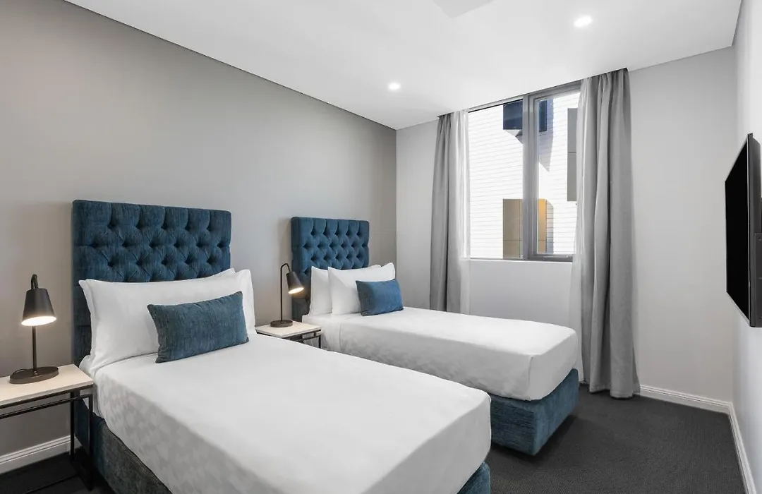 Meriton Suites Sydney Airport-1