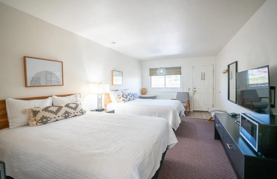 Hagerman Valley Inn-1