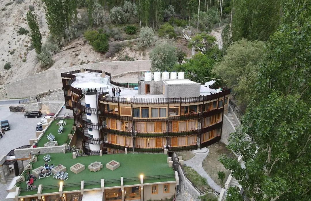 Famree Resort Hunza-1