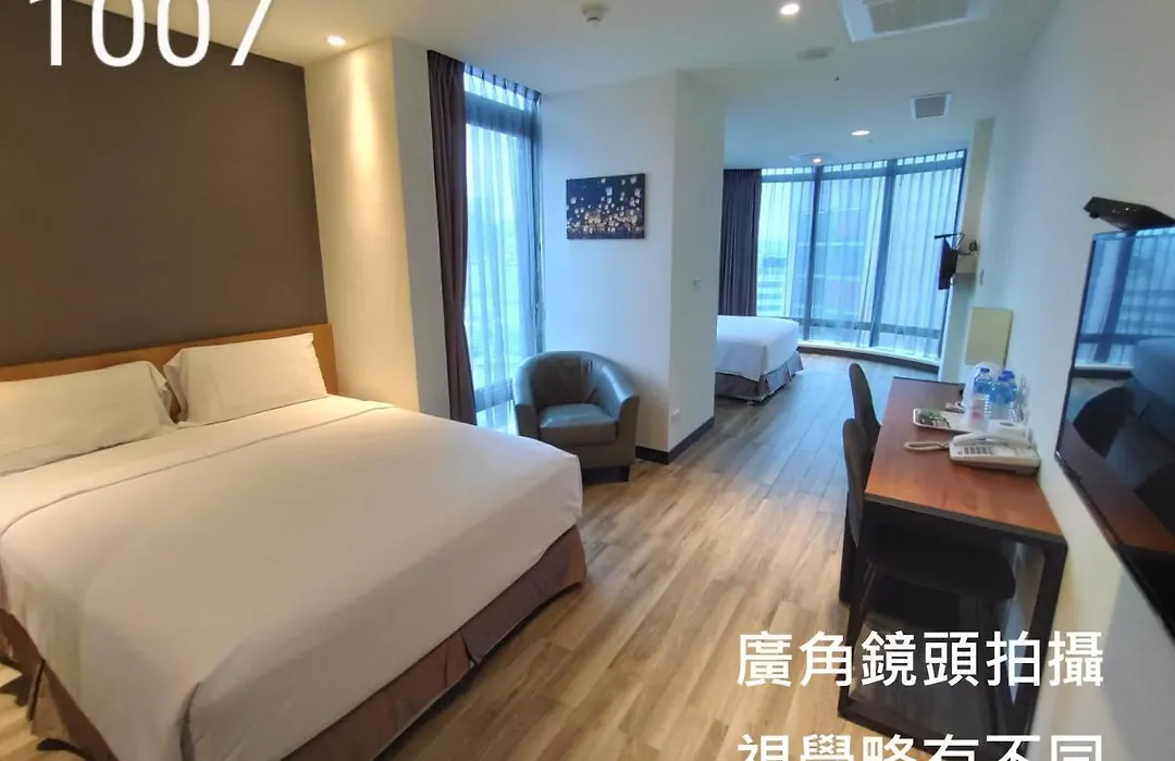 Honest & Warm Hotel-1