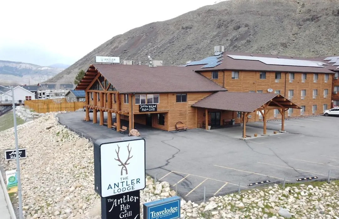 The Antler Lodge - Gardiner-1