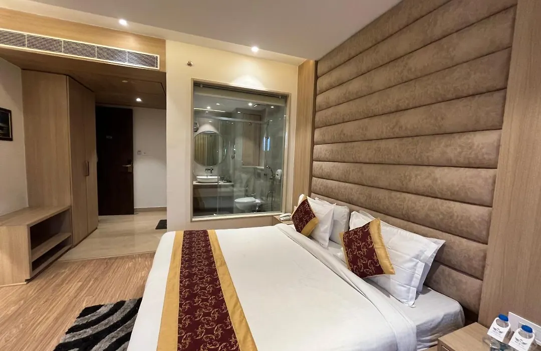 Pravasa Premier By Rrv Hotel-1