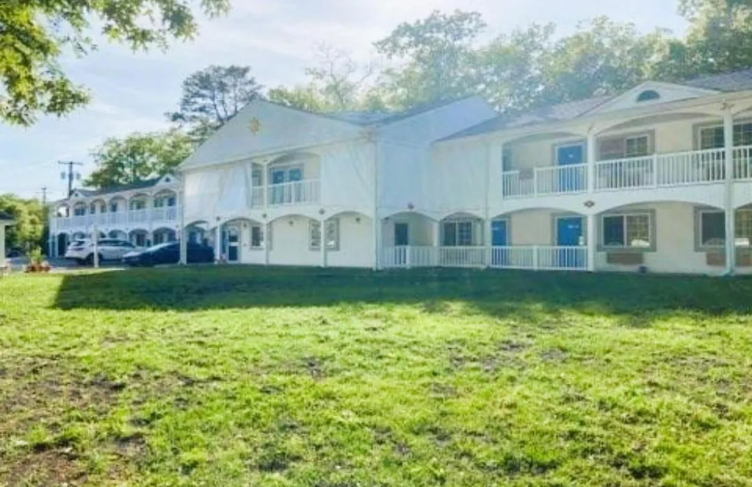 Studio Inn And Suites-1