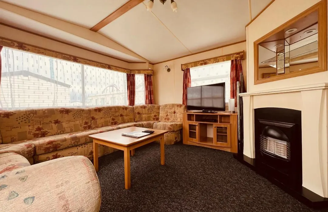 Fantasy Island Caravan Park: Seaside Getaway in Ingoldmells-1