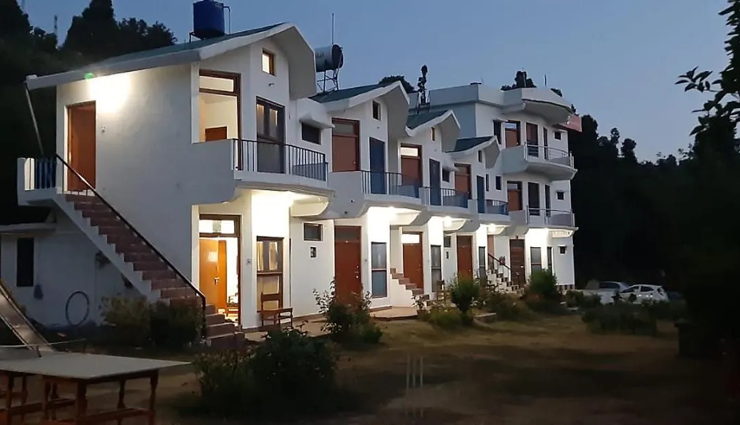 Apical Resort-1
