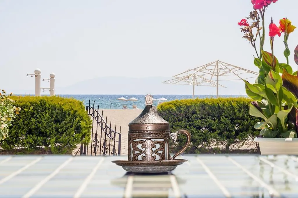 Colophon Beach Otel-1