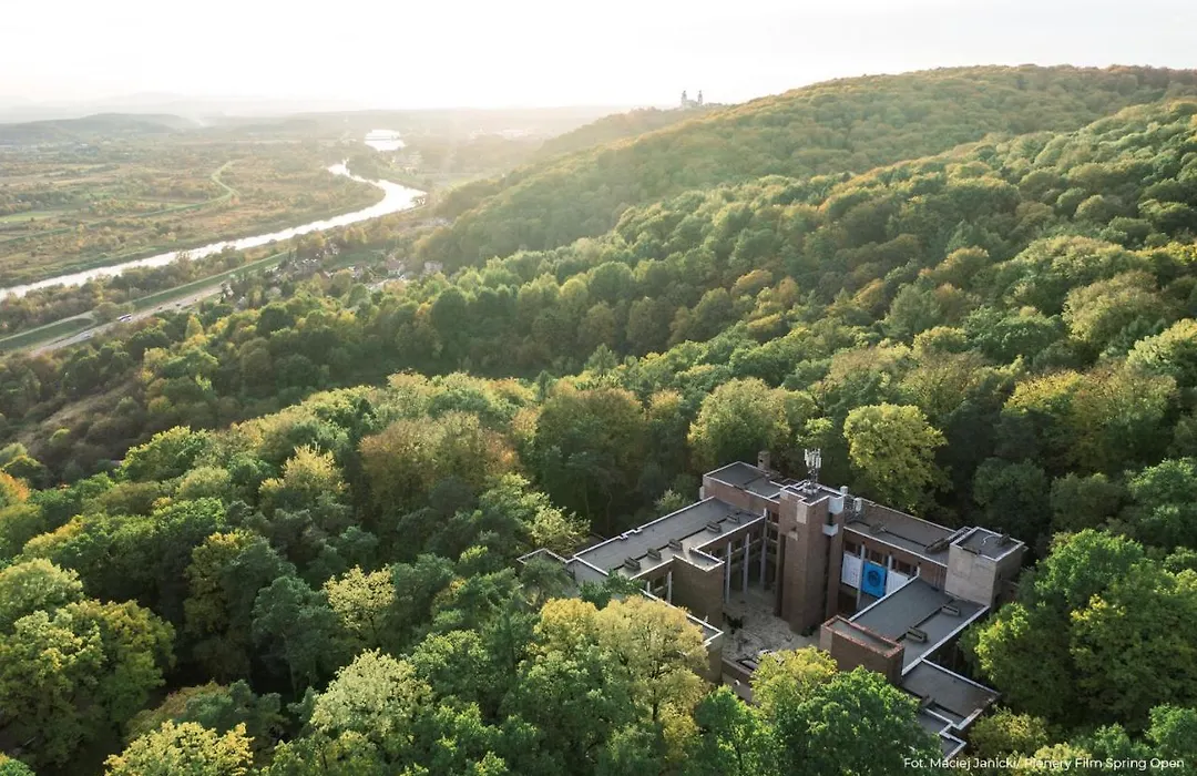 Forest Hotel-1