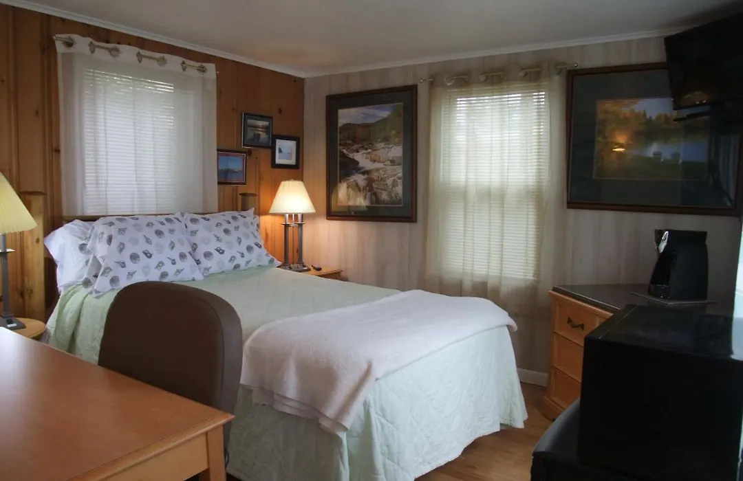 Hills Motel & Marina-1