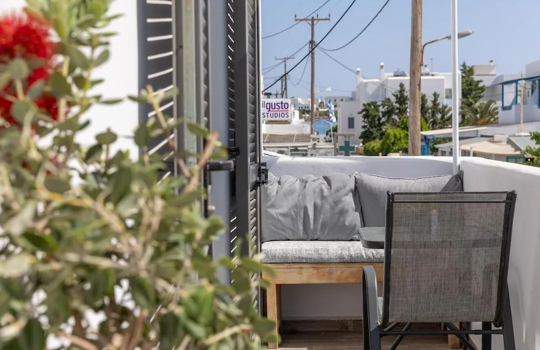 Naxos Petite Studios-1