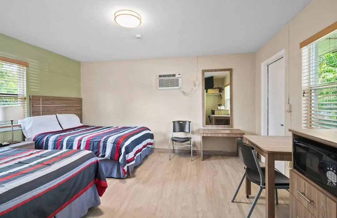 Tamiami Motel-1