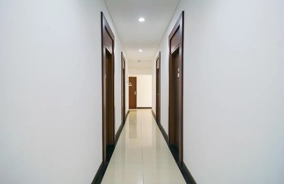 Urbanview Hotel Bes Mangga Besar-1