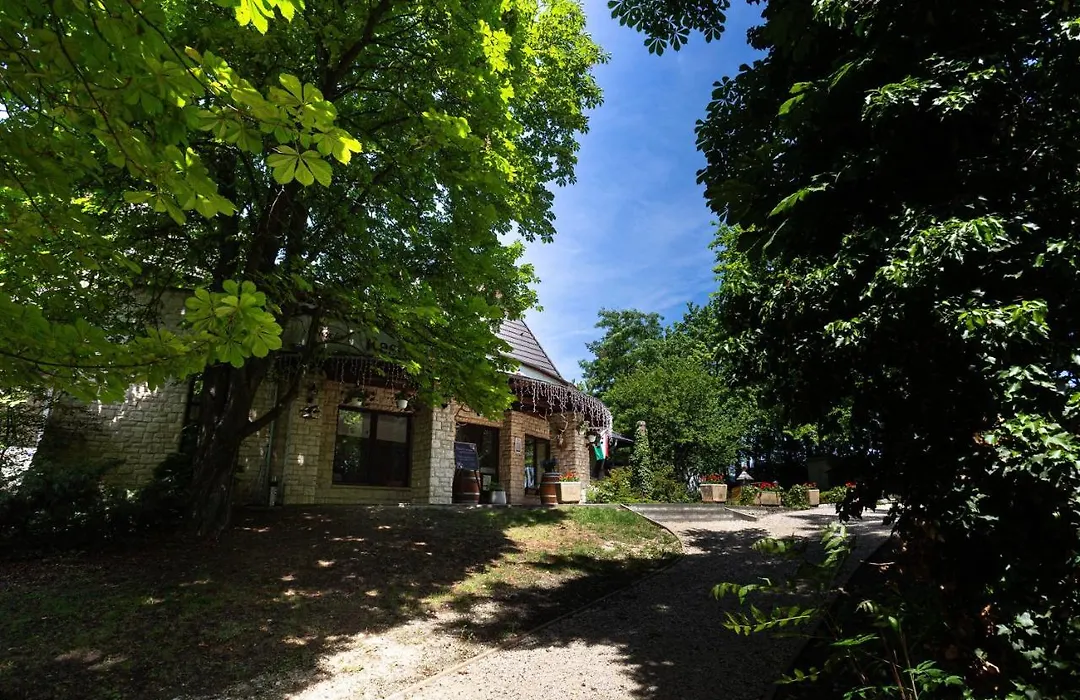 Tercia Hubertus Panzió-1