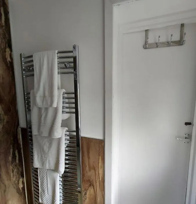 Norwood Guesthouse-Loch Lomond-1