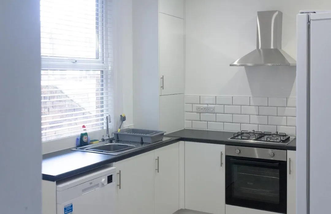 Boaler House, Modern 4 Bed House With Parking Sleeps 8-1