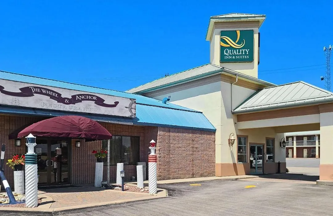 Quality Inn & Suites Gananoque 1000 Islands-1
