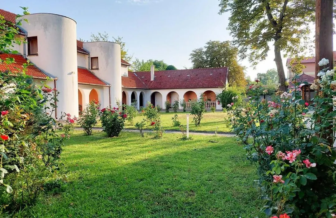 Gosztonyi Villa-1
