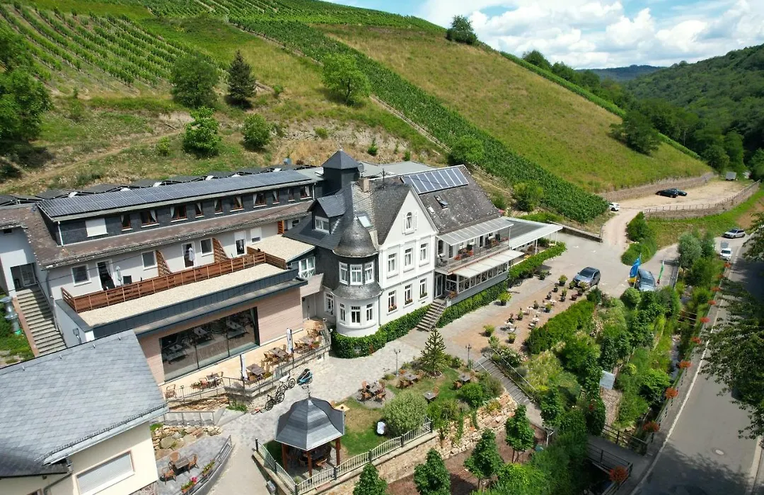 Hotel Weinberg-Schloesschen-1