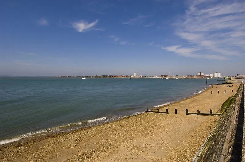 Premier Inn Southsea-1