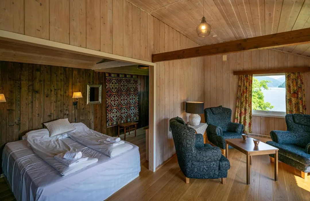 Dragsvik Fjordhotel (Adults Only)-1