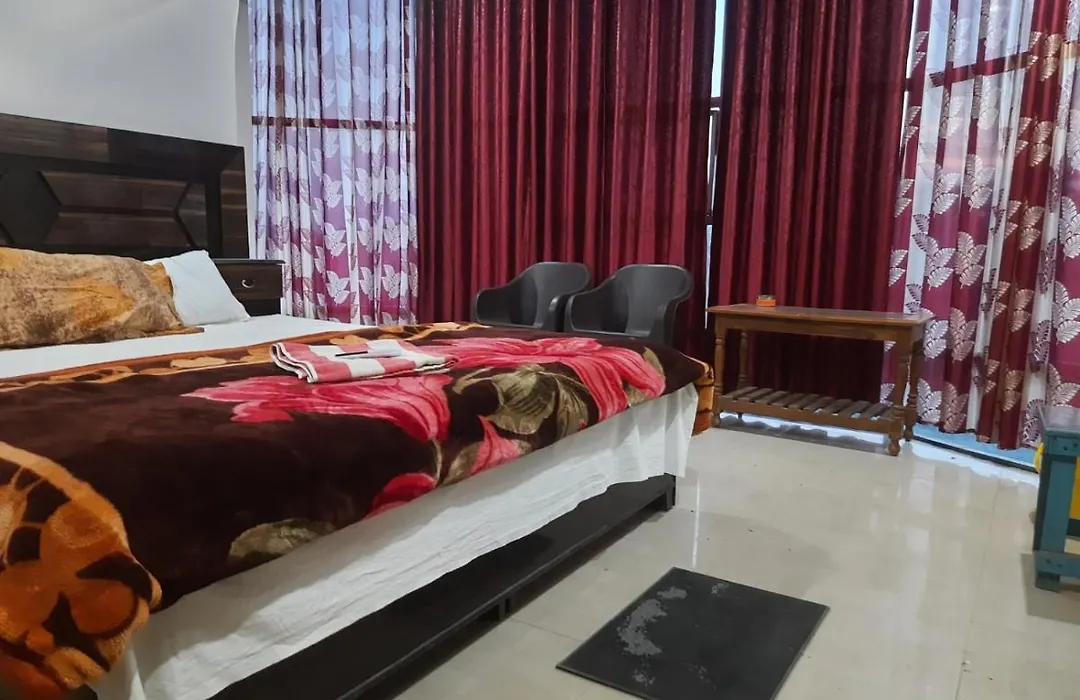 Staymaker Hotel Raj Ganga-1