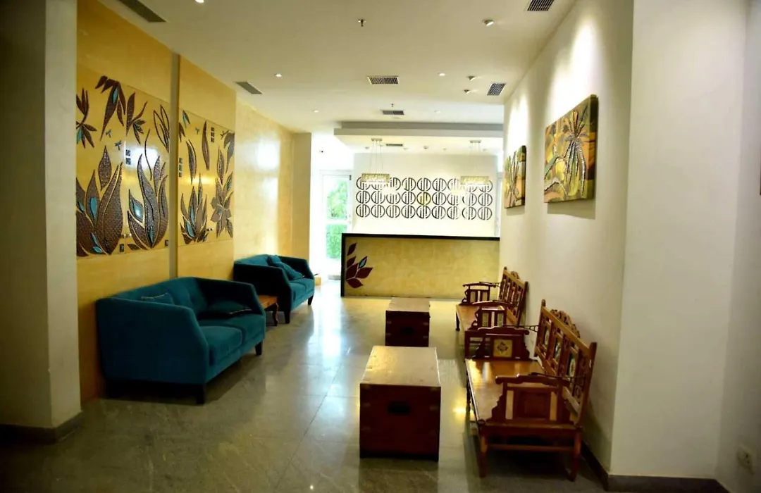 Hotel Sabareesh Park-1