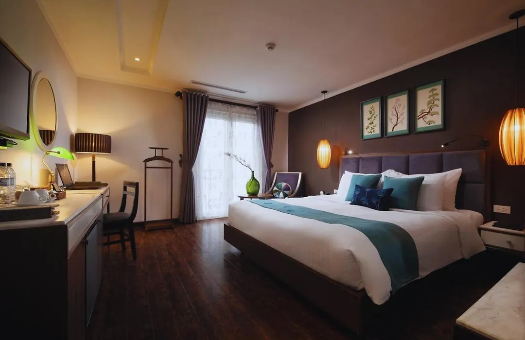 Hotel Emerald Waters Classy-1