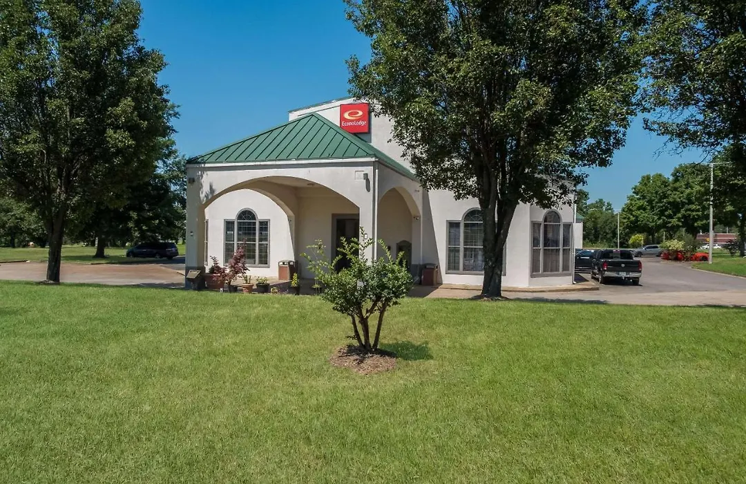 Econo Lodge-1