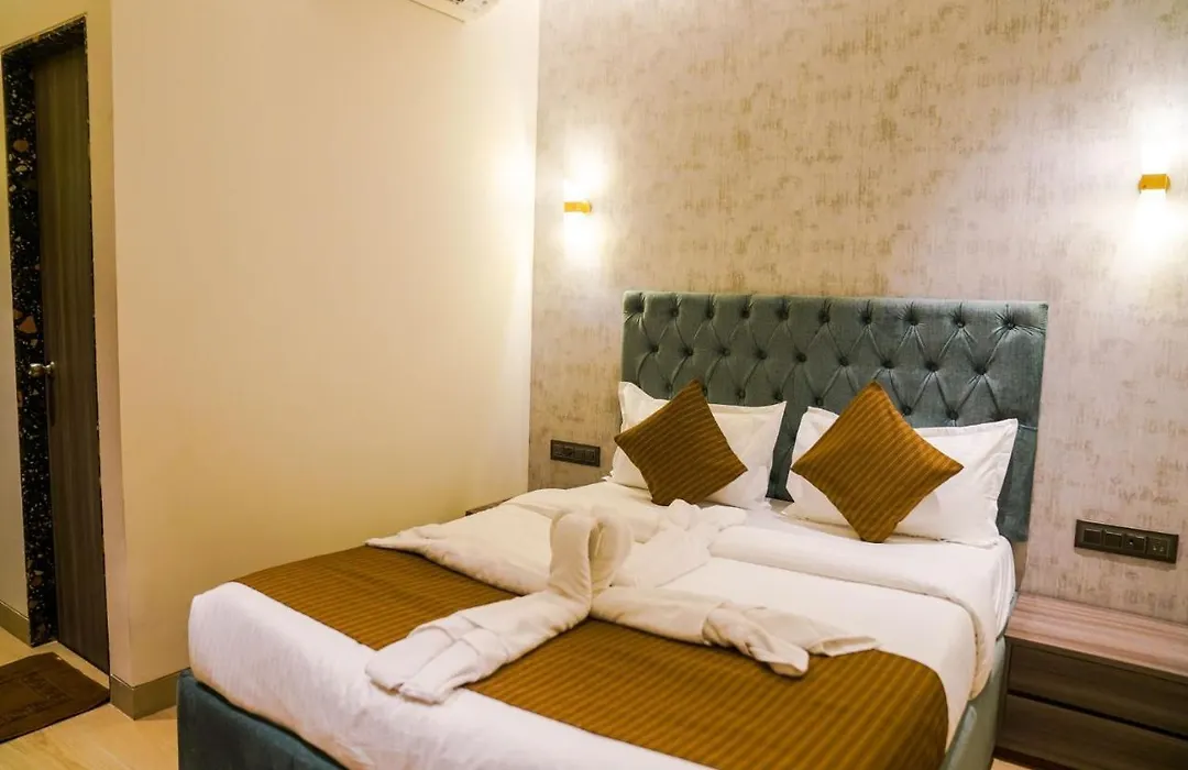 Hotel lime wood-1
