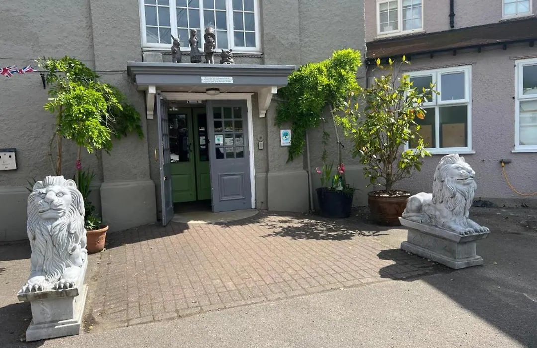 Hatters Hotel-1