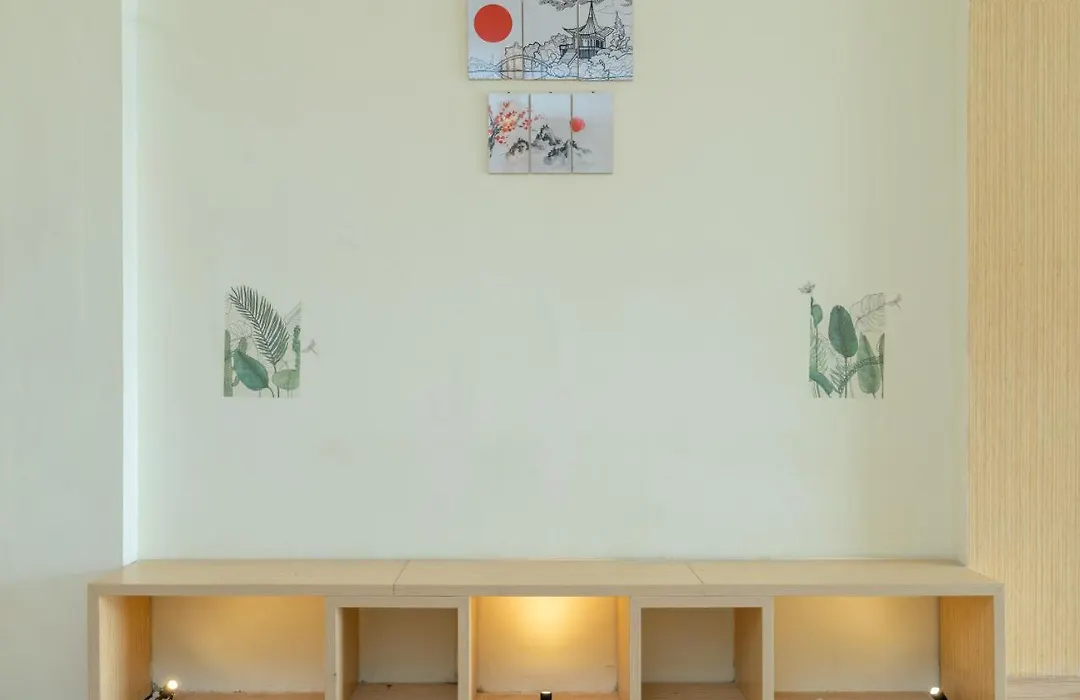 Reddoorz Plus Near Rs Royal Taruma Grogol-1