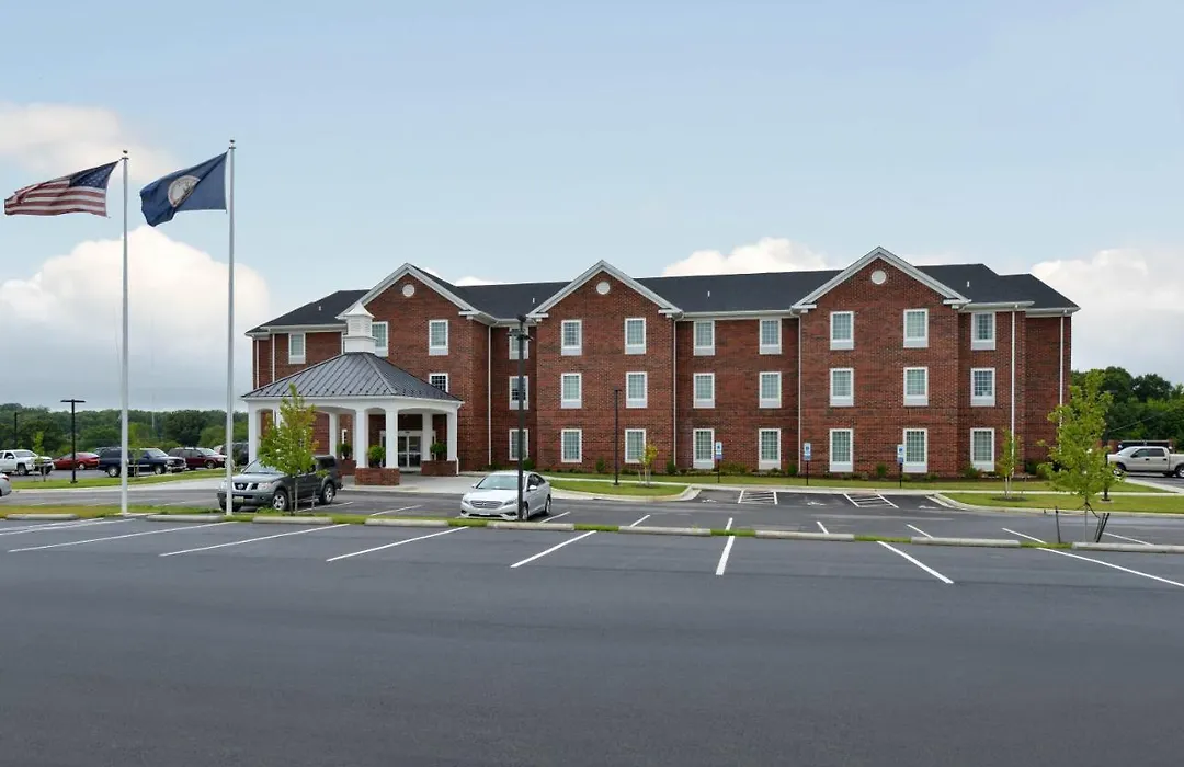 Appomattox Inn And Suites-1