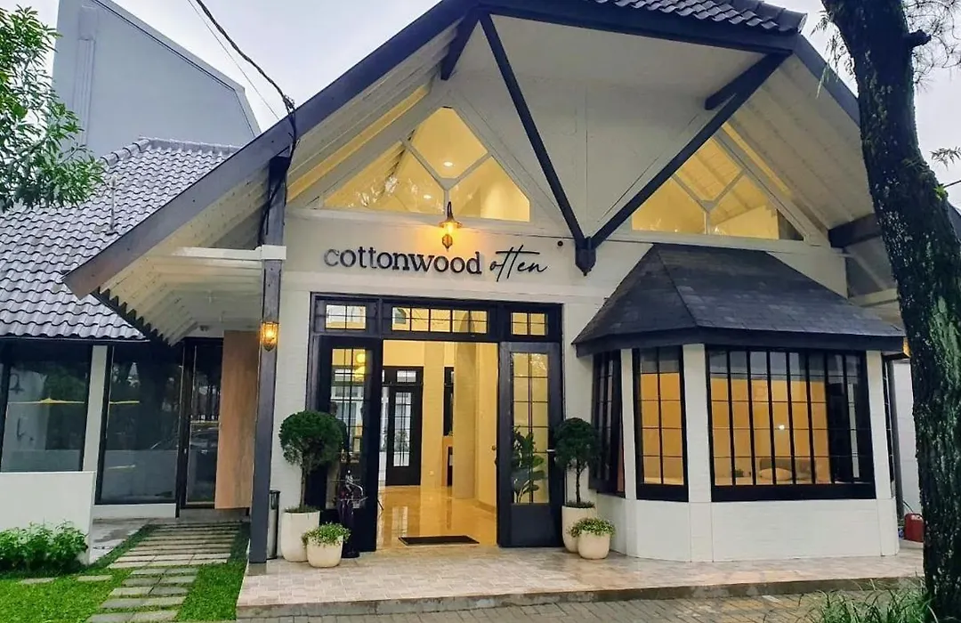 Cottonwood Boutique Heritage Otten-1