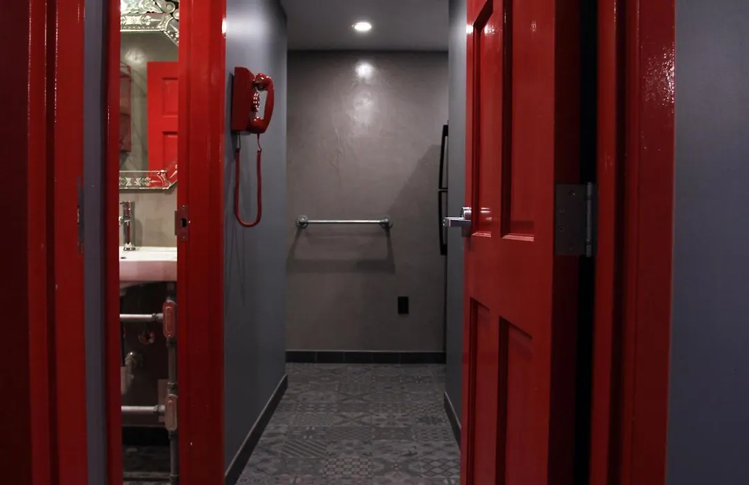 Crates At The Gaythering - Men Only-1