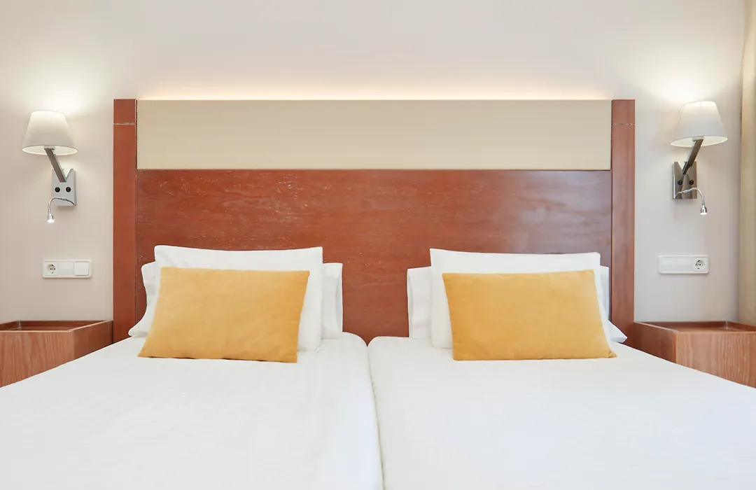 Universal Grand Leon & Spa-1