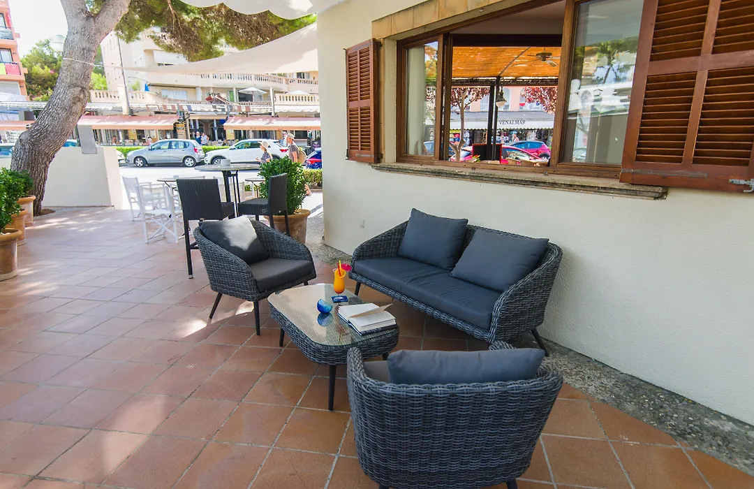 Bell Port Hotel-1