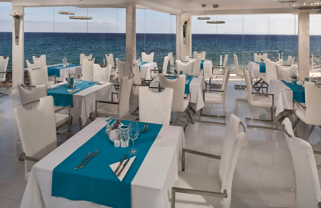 Lani'S Suites De Luxe - Adults Only-1