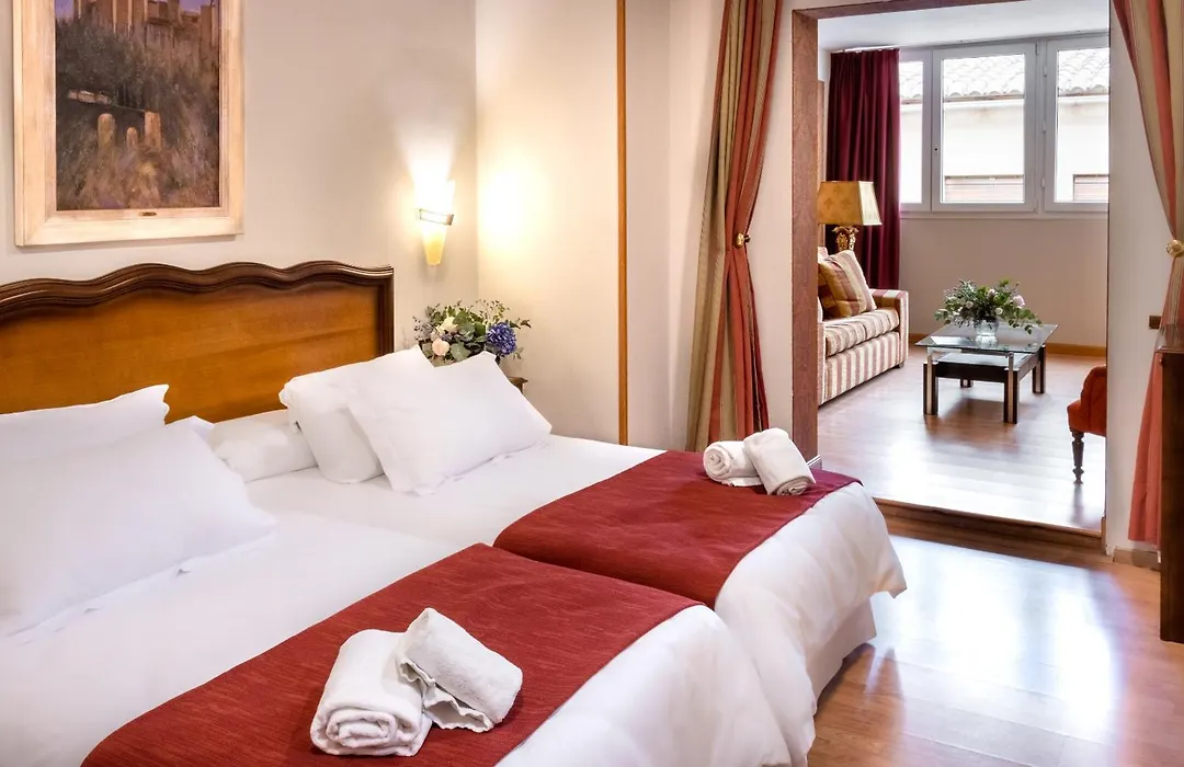Hotel Reina Cristina-1