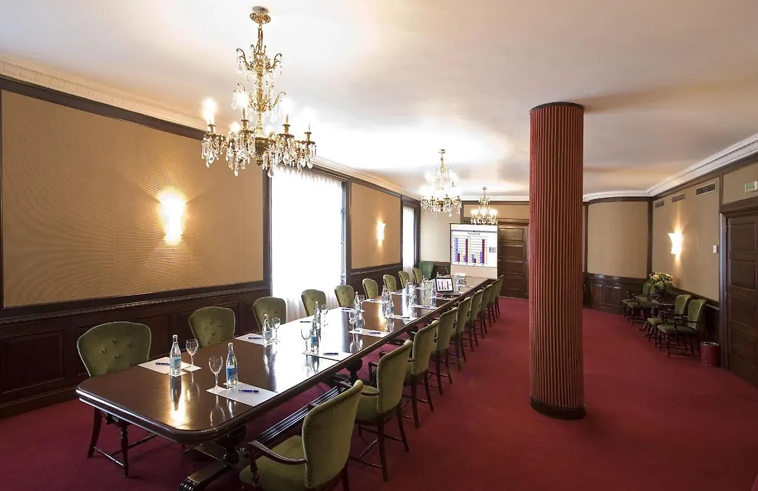 Hotel Carlton-1