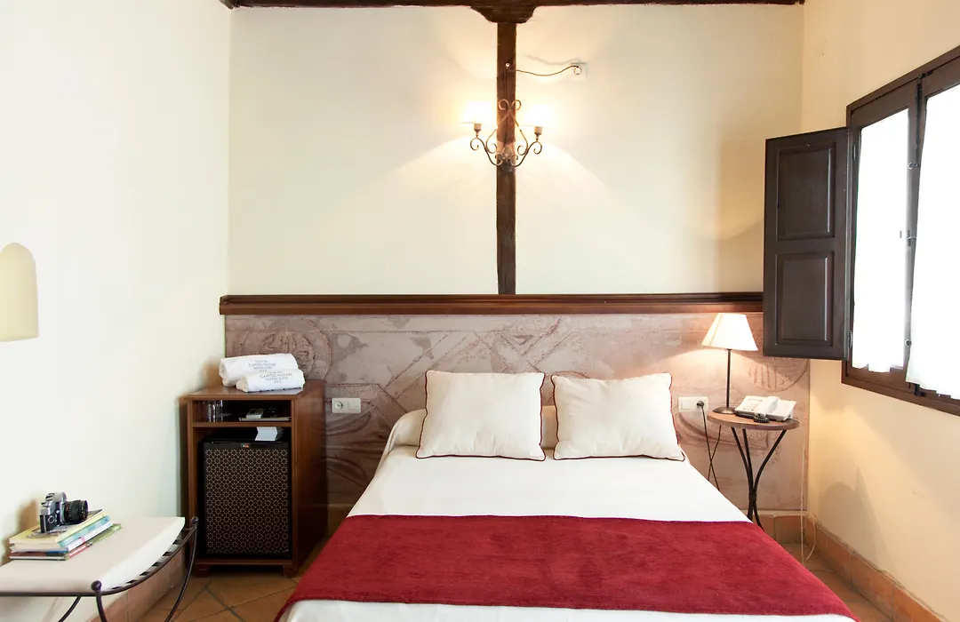 Casa Del Capitel Nazari-1