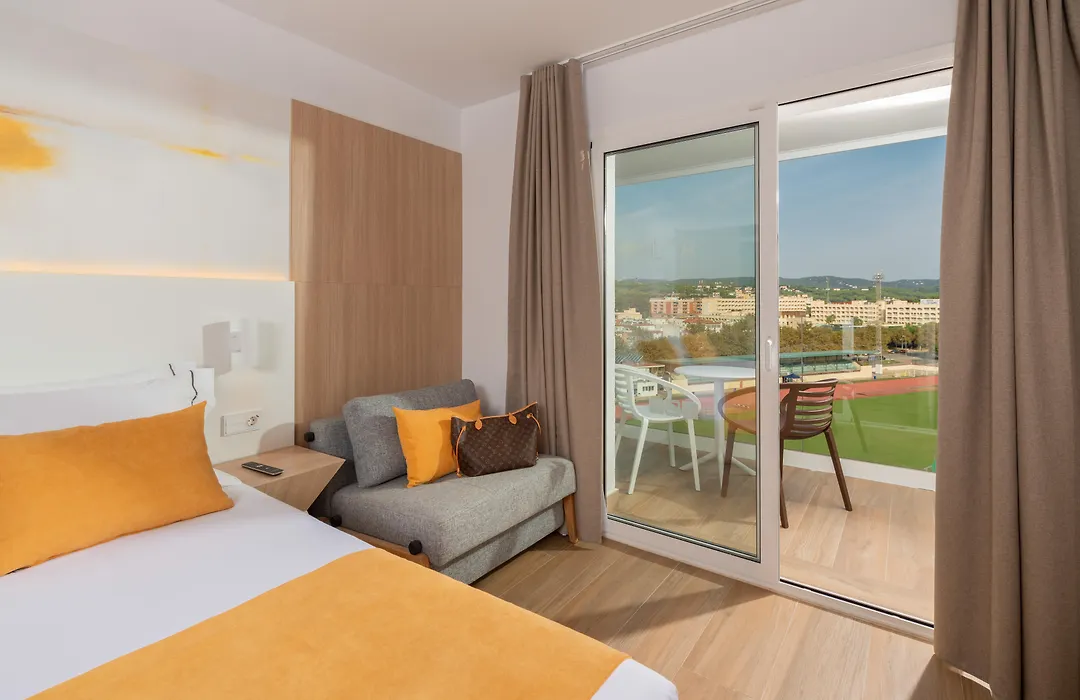L'Azure Hotel Spa 4Sup-1