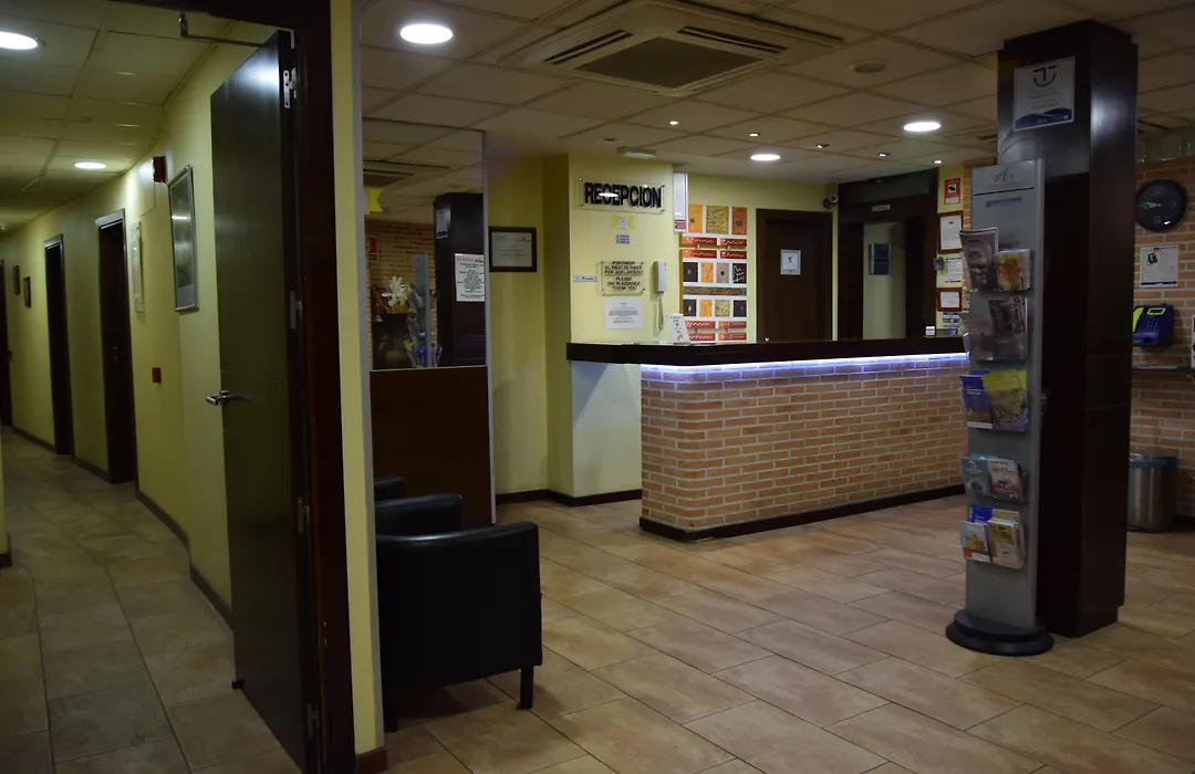 Hotel Complutense-1
