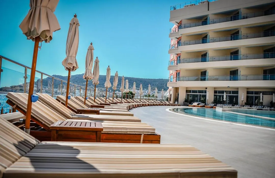 Konstantinos Palace-1