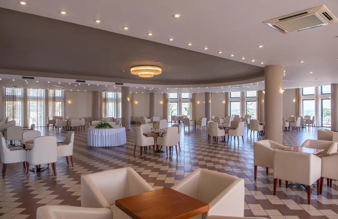 Athina Palace Resort & Spa-1