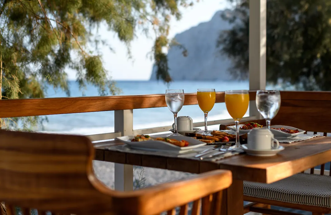 Alesahne Beach Hotel-1