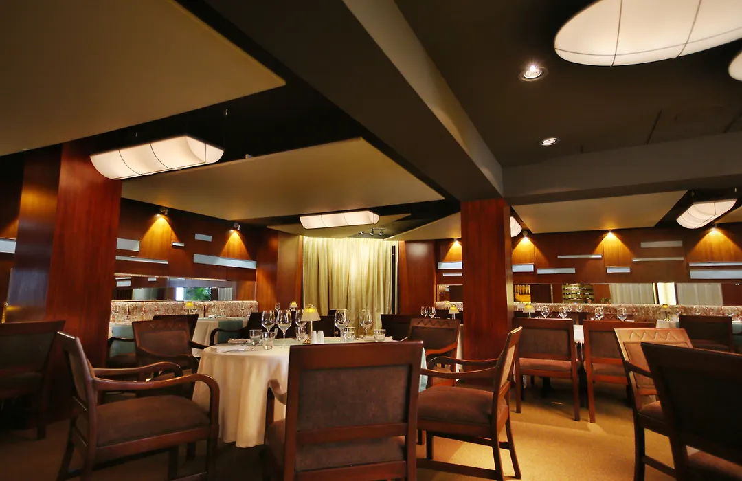 The Royal Islander - An All Suites Resort-1