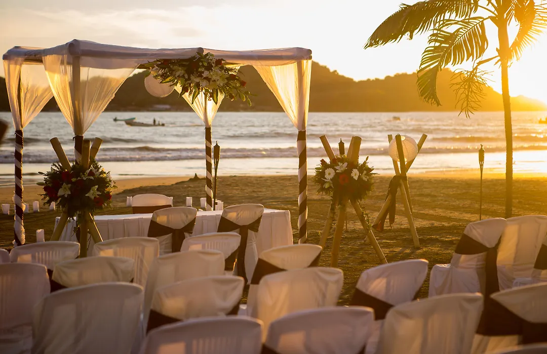 Qualton Club Ixtapa All Inclusive-1
