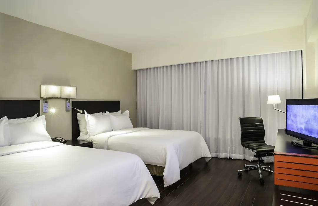 Fiesta Inn Monterrey Fundidora-1