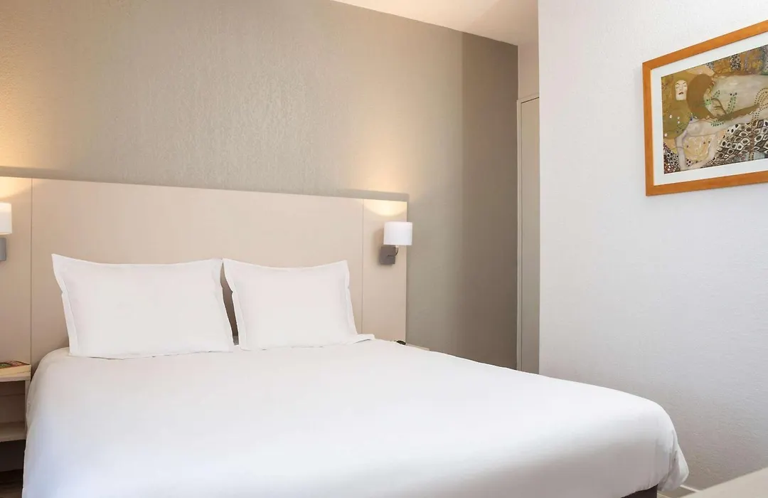 Aparthotel Adagio Access Avignon-1