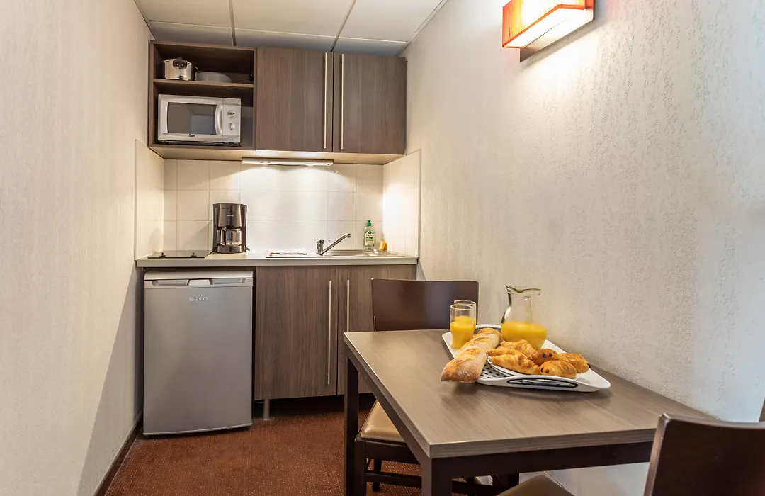 Comfort Aparthotel Nimes Centre-1